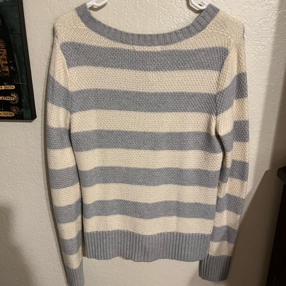 One of my favorite GAP cardigans. Beige and off white. - Picture 6 of 11